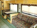 2008 Fleetwood Bounder Photo #9