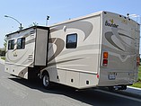 2008 Fleetwood Bounder Photo #9
