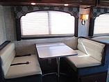 2009 Fleetwood Bounder Photo #6