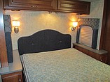 2009 Fleetwood Bounder Photo #9