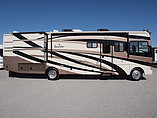 2009 Fleetwood Bounder Photo #2
