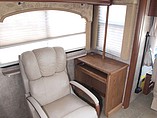 2009 Fleetwood Bounder Photo #11