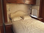 2009 Fleetwood Bounder Photo #17