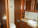 2010 Fleetwood Bounder Photo #12