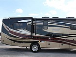 2013 Fleetwood Bounder Photo #8