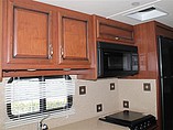 2013 Fleetwood Bounder Photo #16
