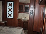 2013 Fleetwood Bounder Photo #24