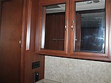 2013 Fleetwood Bounder Photo #28