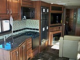 2014 Fleetwood Bounder Photo #12
