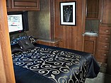 2014 Fleetwood Bounder Photo #21