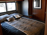 2015 Fleetwood Bounder Photo #9