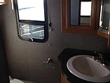 2015 Fleetwood Bounder Photo #12