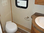 2015 Fleetwood Bounder Photo #19