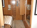 2015 Fleetwood Bounder Photo #20