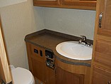 2015 Fleetwood Bounder Photo #22