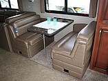 2015 Fleetwood Bounder Photo #11