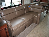 2015 Fleetwood Bounder Photo #12