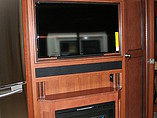 2015 Fleetwood Bounder Photo #19
