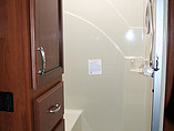 2015 Fleetwood Bounder Photo #27