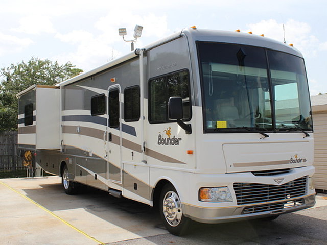 06 Fleetwood Bounder