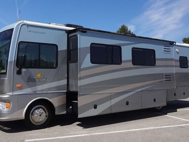 07 Fleetwood Bounder