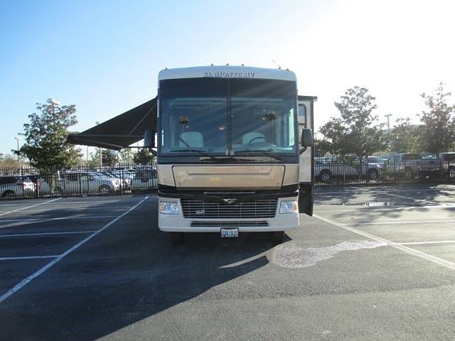 2009 Fleetwood Bounder Photo