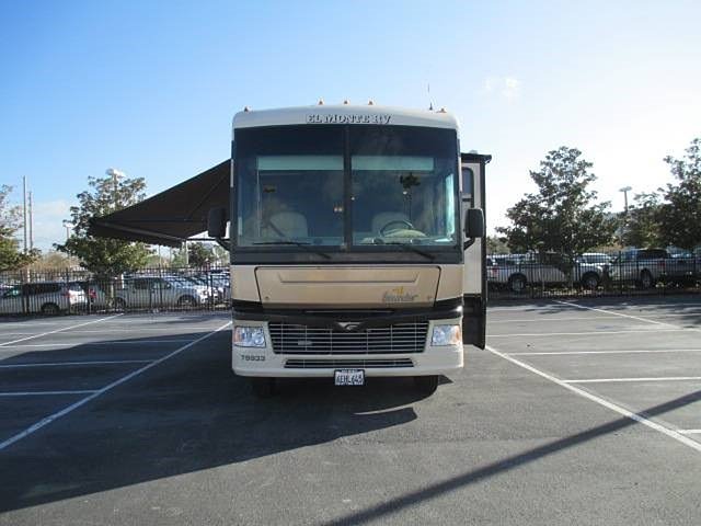 2009 Fleetwood Bounder Photo