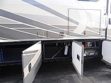 2015 Fleetwood Bounder Photo #11