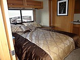 2015 Fleetwood Bounder Photo #15
