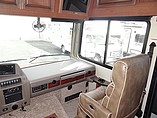 2015 Fleetwood Bounder Photo #7