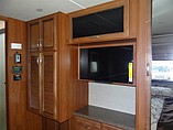 2015 Fleetwood Bounder Photo #13