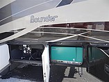 2015 Fleetwood Bounder Photo #18
