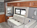 2015 Fleetwood Bounder Photo #7