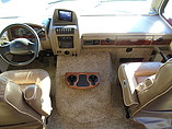 2015 Fleetwood Bounder Photo #6