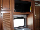 2016 Fleetwood Bounder Photo #20