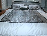 2016 Fleetwood Bounder Photo #22