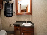 2016 Fleetwood Bounder Photo #12
