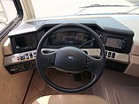 2016 Fleetwood Bounder Photo #18