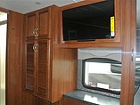 2016 Fleetwood Bounder Photo #13