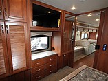 2016 Fleetwood Bounder Photo #23