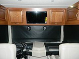 2016 Fleetwood Bounder Photo #9