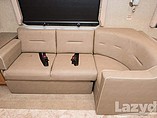 2016 Fleetwood Bounder Photo #38
