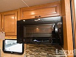 2016 Fleetwood Bounder Photo #46