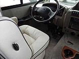 2015 Fleetwood Bounder Photo #5