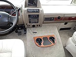 2015 Fleetwood Bounder Photo #7