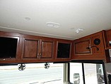 2015 Fleetwood Bounder Photo #9