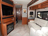 2015 Fleetwood Bounder Photo #21