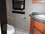 2015 Fleetwood Bounder Photo #25