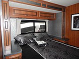 2015 Fleetwood Bounder Photo #27