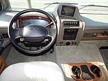 2015 Fleetwood Bounder Photo #8